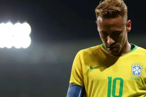 Neymar pode levar até seis semanas para voltar a jogar, diz especialista