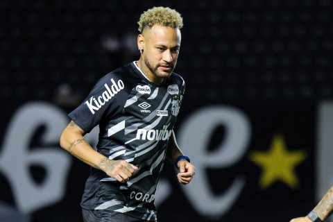Santos diz que CBF pediu exames de Neymar após jogo contra o Coritiba